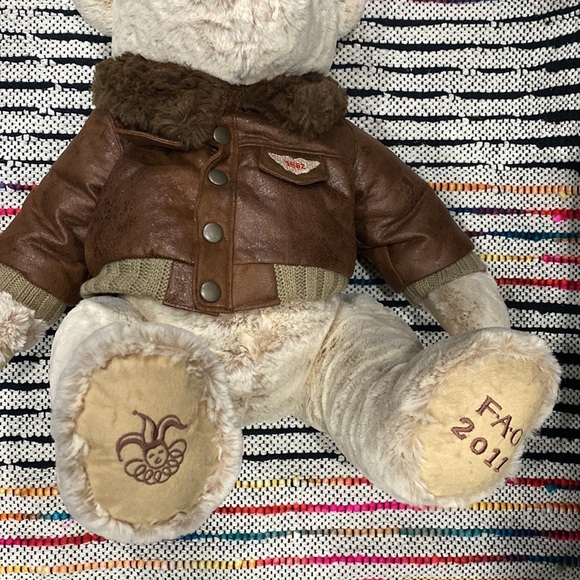FAO Schwarz Large Brown Teddy Bear with Bomber Jacket Toys R Us Plush - Picture 6 of 7